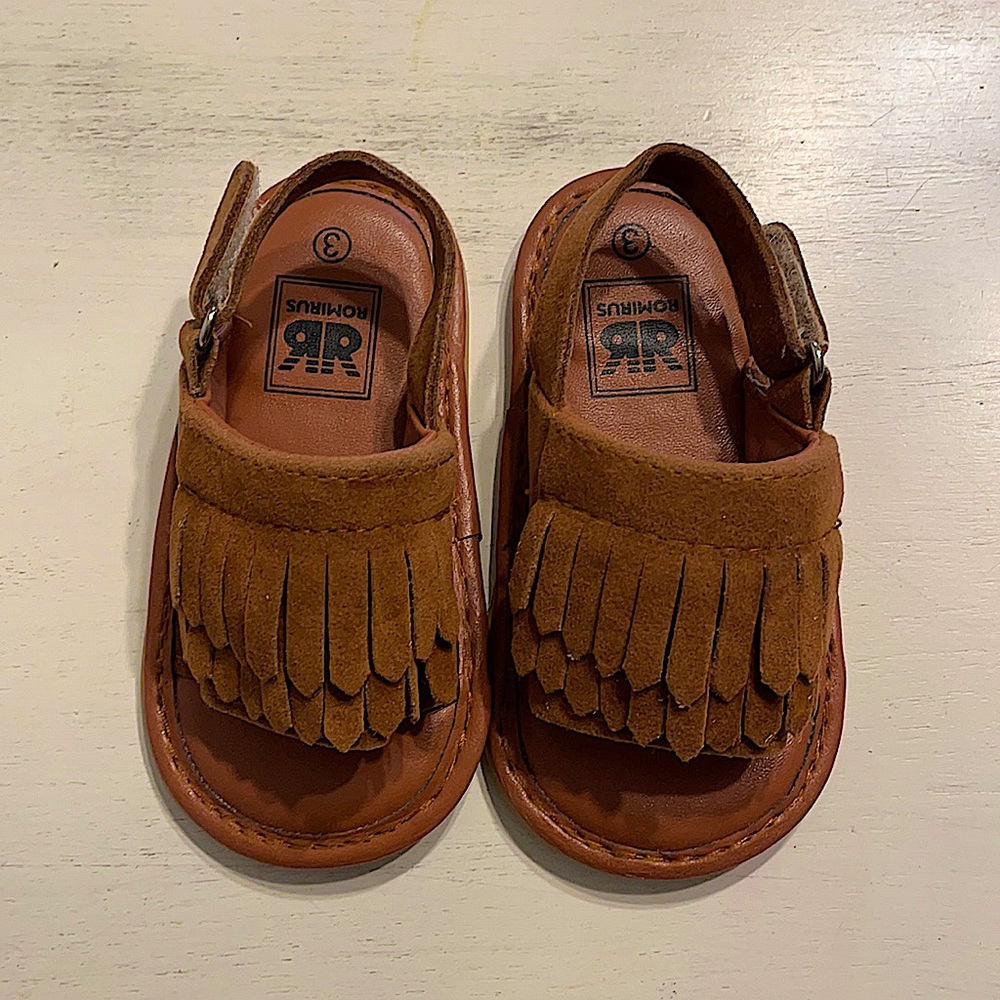 Romirus baby size 3 Brown fringe sandal